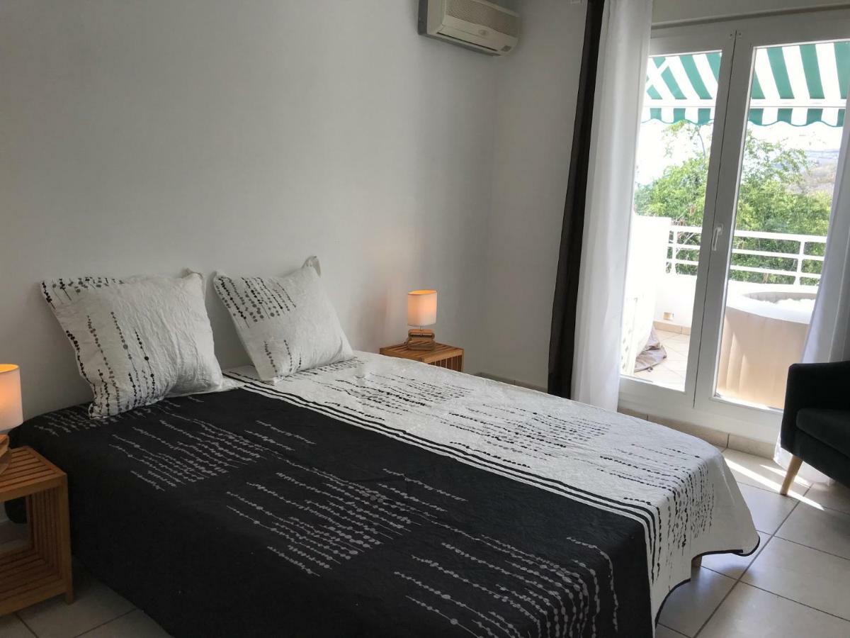 Meublé Homard avec jacuzzi et vue mer Saint-Gilles-les Bains Esterno foto