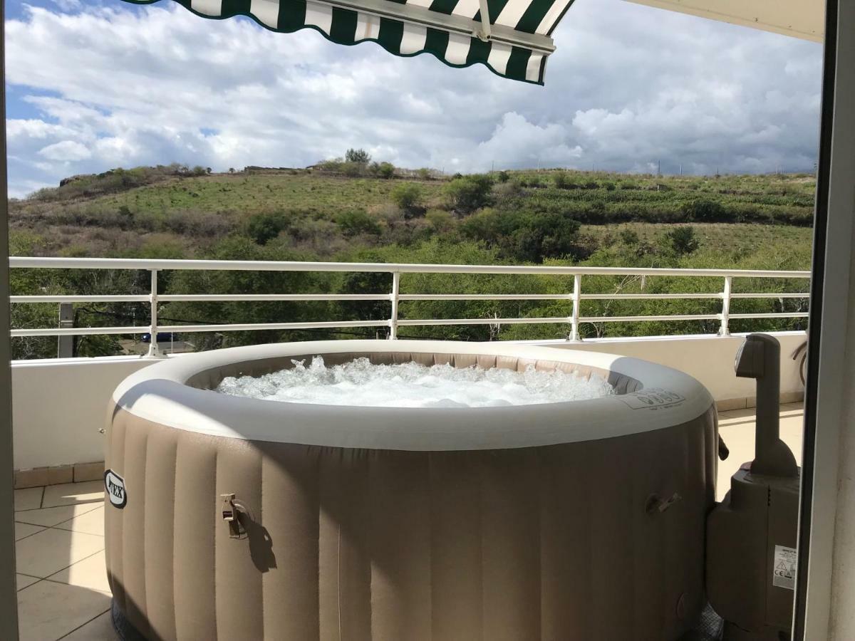 Meublé Homard avec jacuzzi et vue mer Saint-Gilles-les Bains Esterno foto